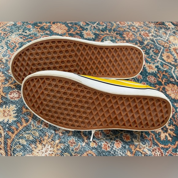 VANS Yellow Classic Low-Top Sneaker Sz 8.5 - Picture 5 of 7